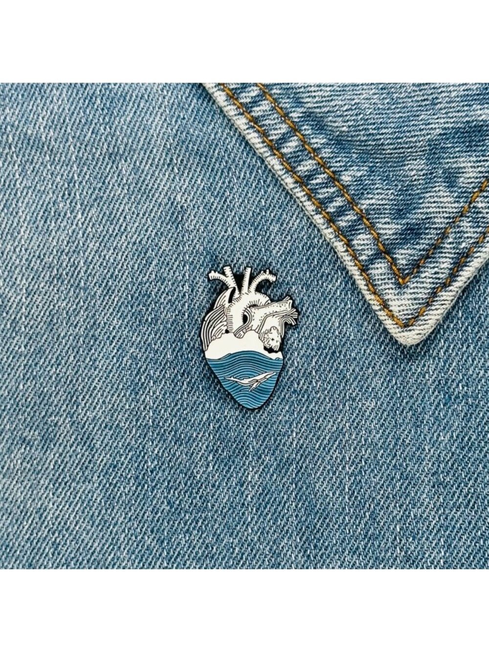 💙New Heart Enamel Pin White Blue Ocean Wave Anatomical Jewelry Brooch Jewelry